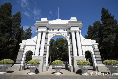 清华大学与北京大学校园对比图