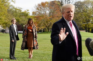 特朗普与家人离开法院