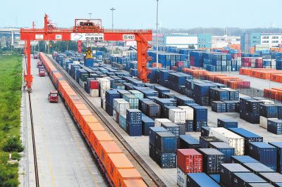 郑州国际陆港集装箱码头