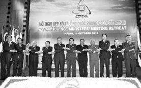 十位国防部长合影