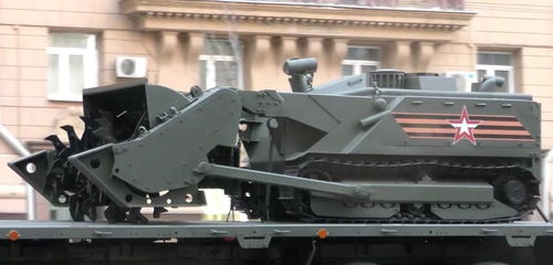 俄罗斯红场阅兵中的无人作战系统方阵