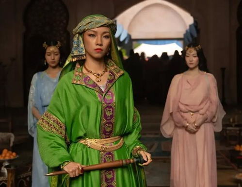 那尔那茜在《长安的荔枝》剧组工作照