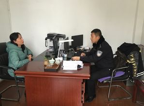 专家接受采访现场照片