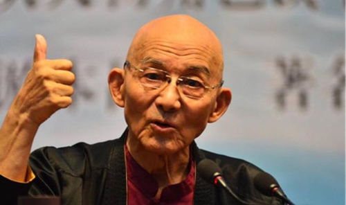 游本昌开心大笑