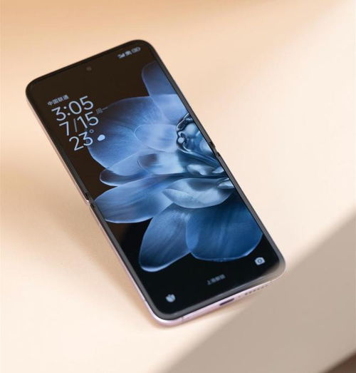 小米MIX Flip 2 折叠屏手机展示