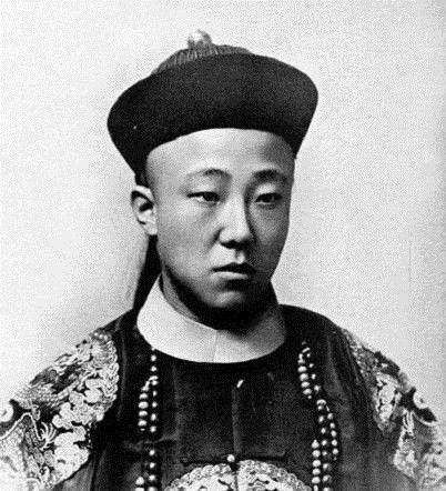 金庸、倪匡、黄沾、蔡澜：香港四大才子均已离世，只剩回忆在风中飘散