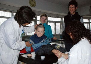 中国记者在俄罗斯医院接受治疗