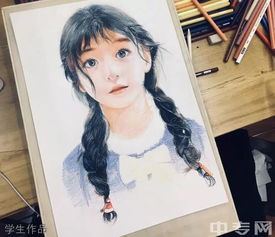 刘亦菲在画室创作