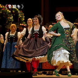 观众在剧院内鼓掌喝彩<br><p>演出结束后，走出剧场的那一刻，你会发现自己仿佛经历了一场奇妙的旅程。这就是《永夜星河》的魅力所在——它不仅是一部剧，更是一种情感的寄托。</p>                        </p>
                        <!-- E 正文 -->
                    </div>

                    <!-- S 付费阅读 -->
<!-- E 付费阅读 -->


                    <!-- S 点赞 -->
<div class=