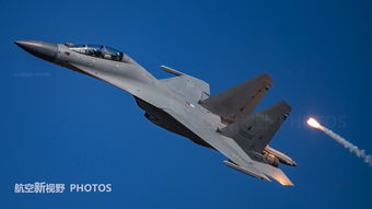 歼-16霸气驱离外机现场画面曝光，飞行员操作惊险刺激！