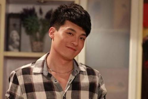 李昊然接受采访画面