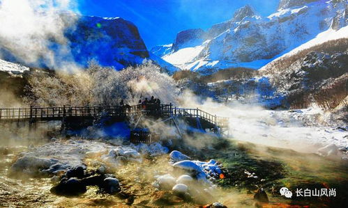 吉林长白山景区上空的七彩祥云