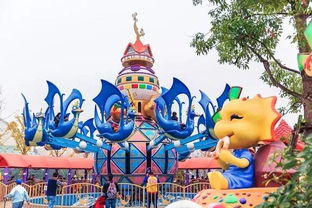 中华恐龙园门口的卡通恐龙模型