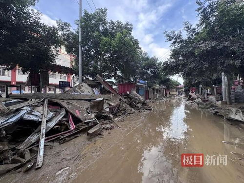 村超球场被洪水淹没