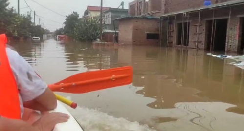 洪水后家庭成员互相安慰与心理疏导