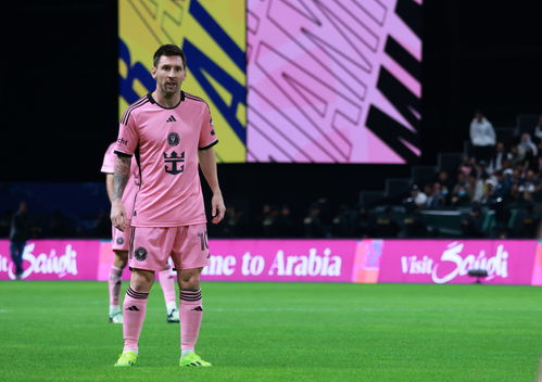 迈阿密国际球员在场上拼抢