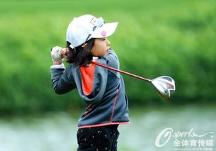 刘宇婕高尔夫夺冠泪谢父母，网友：这才是真正的星二代