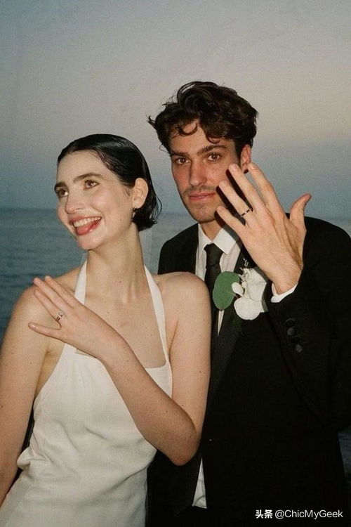 范迪塞尔陪伴保罗女儿走红毯