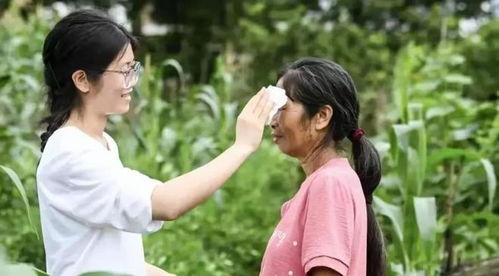 网友热议扁担女孩新闻评论截图