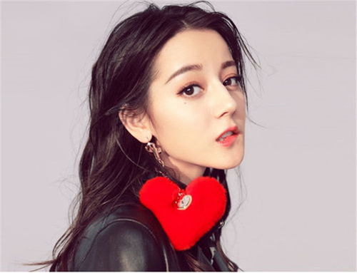 迪丽热巴吃饭和甜品是两个胃？揭秘明星的‘隐藏技能’与健康真相