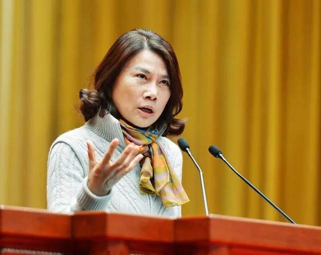 董明珠再连任格力董事长，张伟接棒总裁！格力迎来“新老交替”时刻