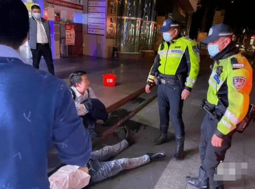 市民拨打急救电话