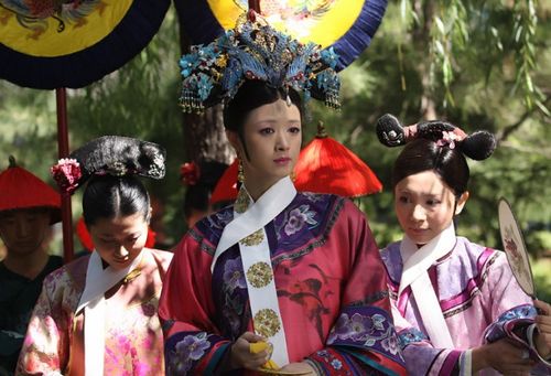 蒋欣出席甄嬛传晚会现场照