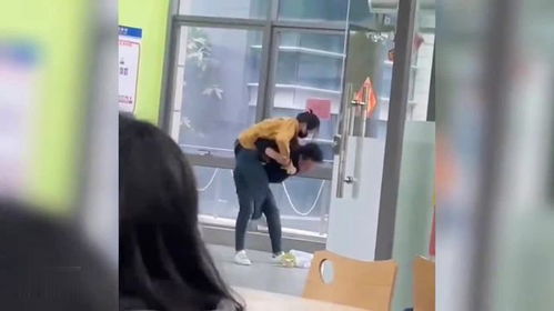 亲眼目睹女友被割喉却无人出手，我在印度医院经历了什么