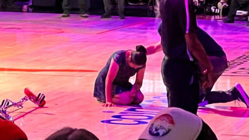 腾讯爆文｜55岁顶碗大妈WNBA表演受伤，32年传奇被誉为&ldquo;最长的河&rdquo;