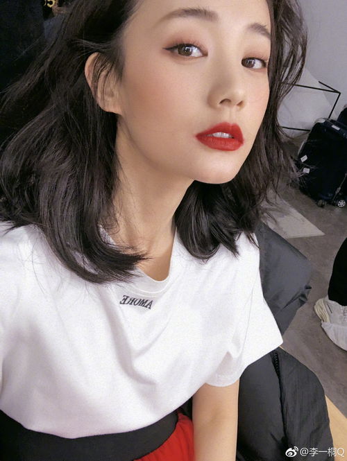 李一桐十年前朋友圈大揭秘！太抽象啦😎