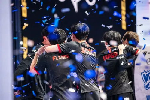 电竞选手夺冠后的庆祝场景