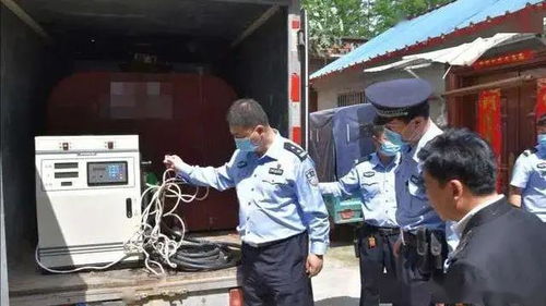 警方查处相关物品现场