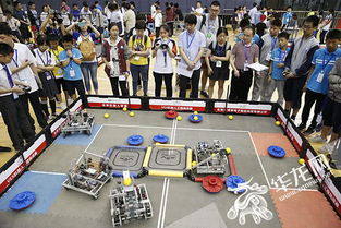 机器人竞赛现场的热闹场面