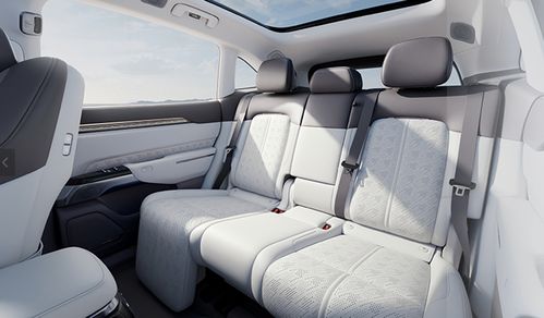 极氪9X车内座椅