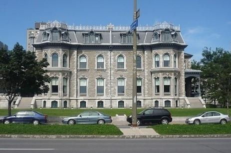 加拿大政府建筑外景