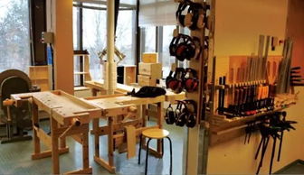 未报清北的学霸与破防的班主任：到底是谁令人失望？