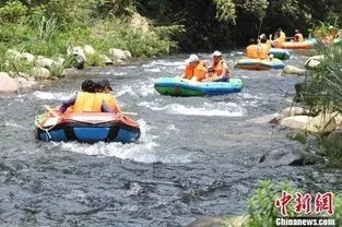江西漂流游客游玩
