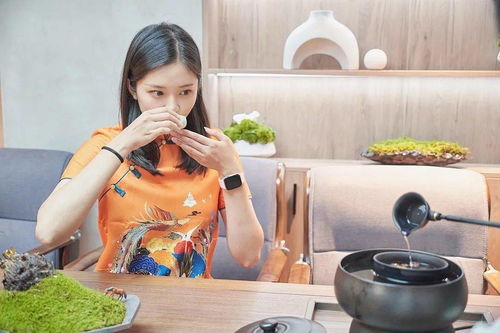 女生因喝疑似发霉茶饮竟查出尿路感染！