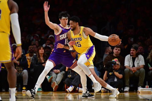 NBA夏联：湖人惊天逆转！贝兹利准绝杀，克内克特狂砍25分