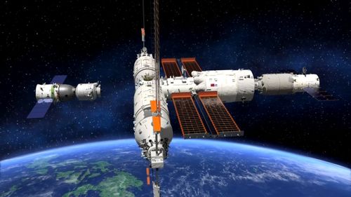 天舟八号成功撤离空间站，即将再入大气层