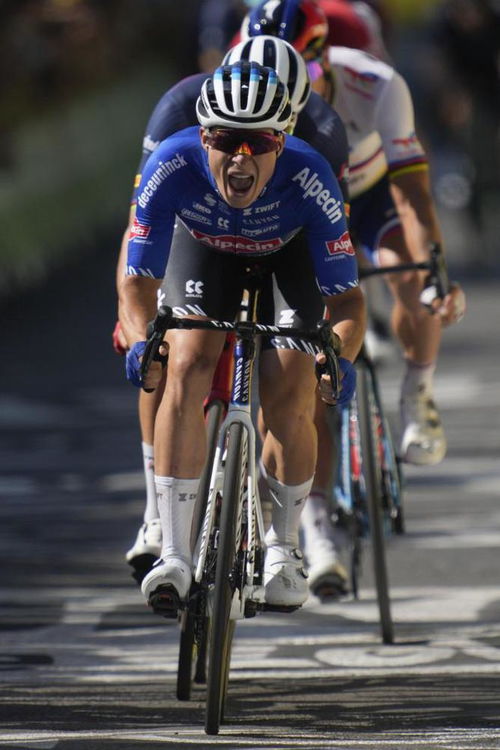 环法S1菲利普森冲刺夺冠！一战成名的背后故事