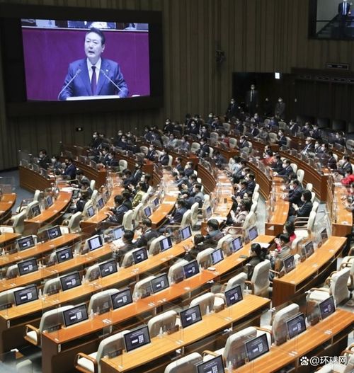 尹锡悦参加活动