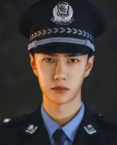 王一博专注工作