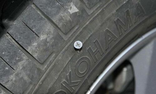 博主青甘大环线遇三角钉扎胎，背后真相令人震惊！