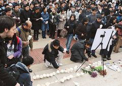 相声名家杨少华告别仪式上儿子们的悲痛瞬间