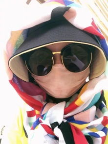 戴着防晒面罩的人脸变黑