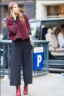 向佐衣橱里不同风格的穿搭照片