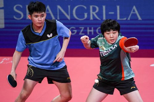 林诗栋和蒯曼在混双比赛中的精彩瞬间