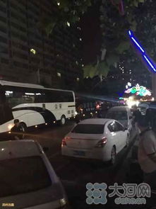 警方查处现场的相关照片