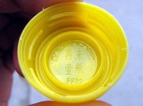 男子花1.73元买到过期饮料，竟获赔1000元！背后真相令人深思